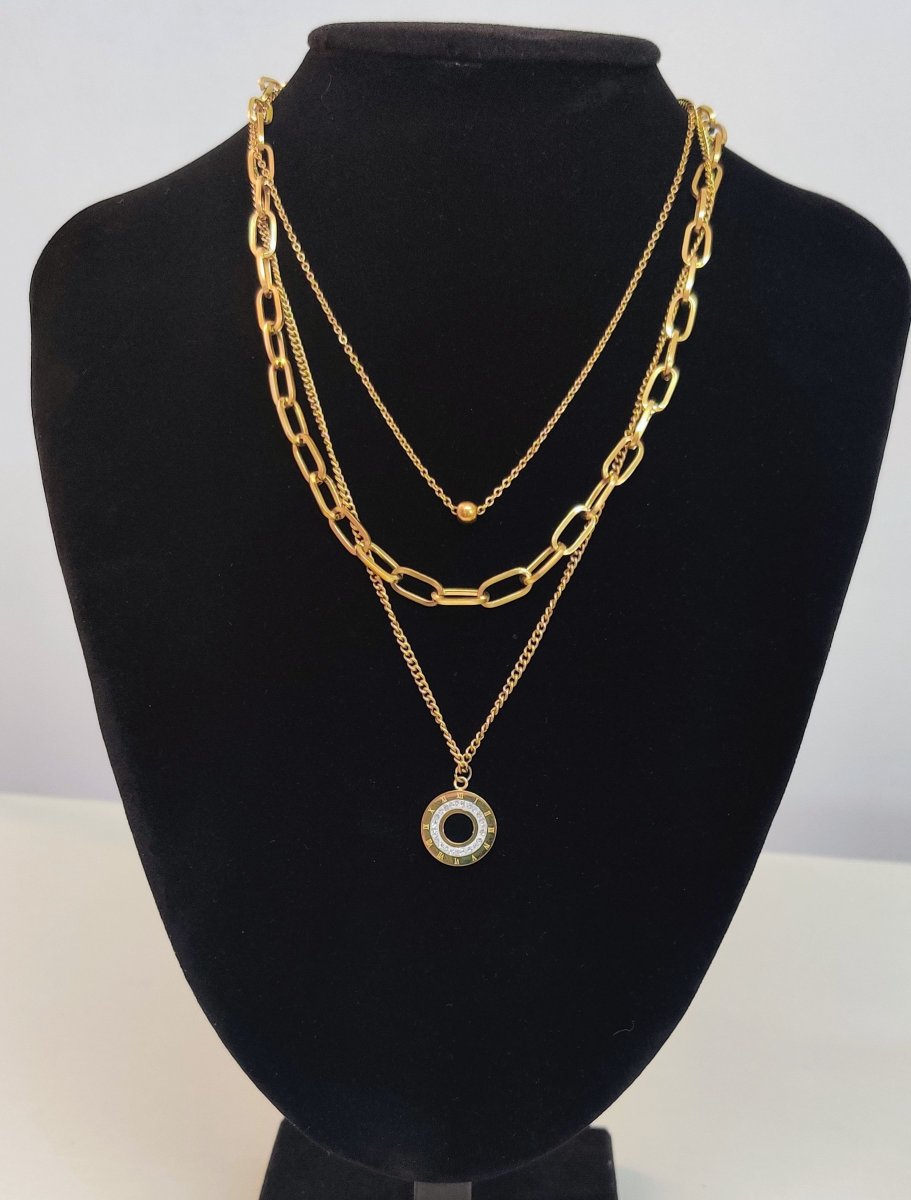 Collar triple cadenas, con colgante