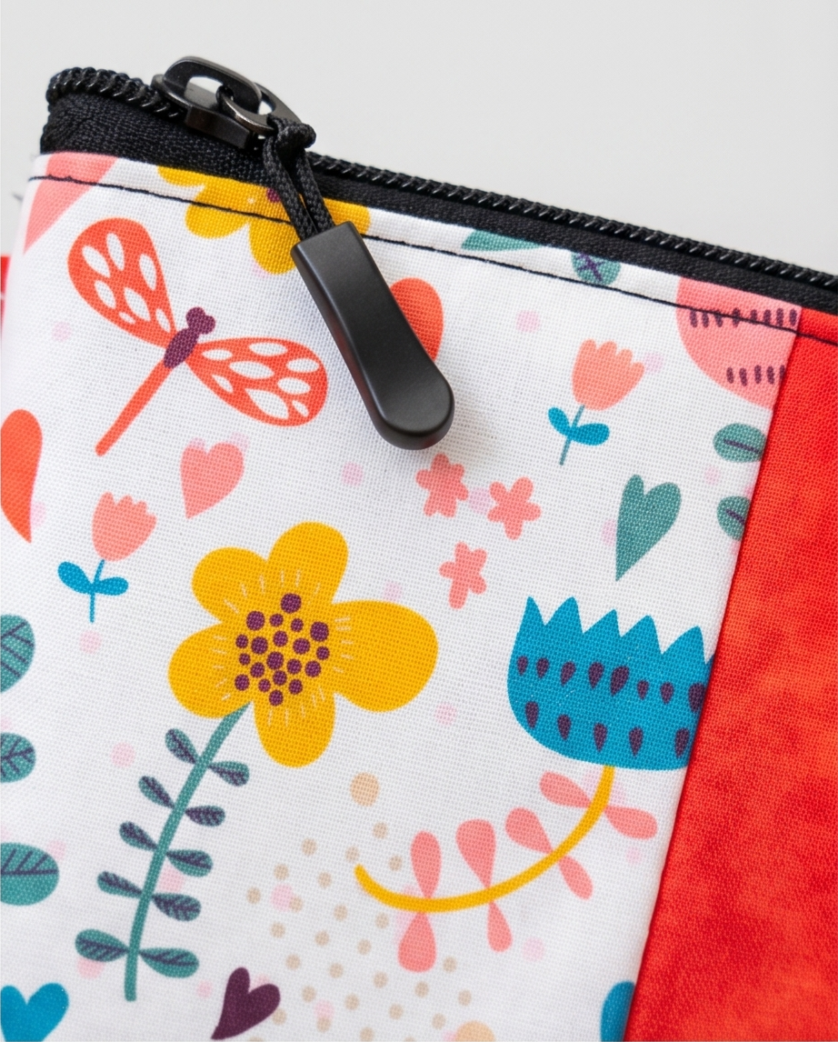 Estuche unisex mezclilla y algodón.